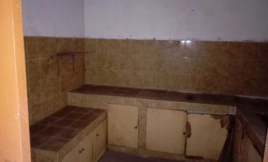 Disewakan Rumah Jl Salak Sektor 1 Solo Baru perlu renovasi ya