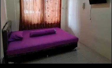 Kost Exclusive & Cafe di Boulevard
