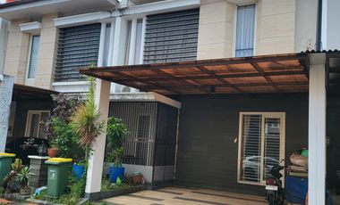 Rumah Nyaman 2 Lantai di Tengah Kota Furnish