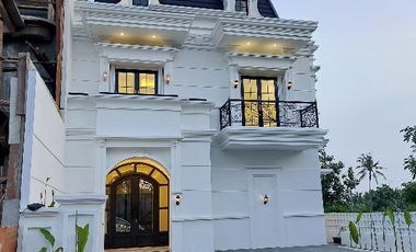 Rumah Baru  Desain Mewah Classic Modern dalam Komplek Kav DKI