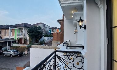 Rumah Baru  Desain Mewah Classic Modern dalam Komplek Kav DKI