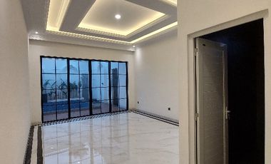 Rumah Baru  Desain Mewah Classic Modern dalam Komplek Kav DKI