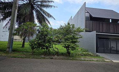 Kavling luas 300m2 12x25 jalan utama/boulevard hadap selatan