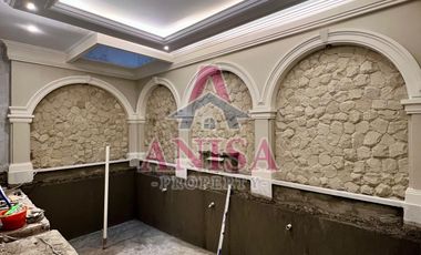 LUXURY TOWNHOUSE WITH PRIVATEPOOL AND UNDERGROUND ELECTRICITY