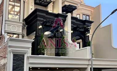 LUXURY TOWNHOUSE WITH PRIVATEPOOL AND UNDERGROUND ELECTRICITY