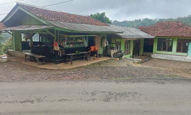 Rumah 2 Unit + Warung 1 Unit, Lt. 600 m, Darangdan, Purwakarta..