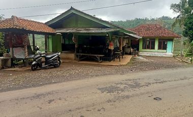 Rumah 2 Unit + Warung 1 Unit, Lt. 600 m, Darangdan, Purwakarta..