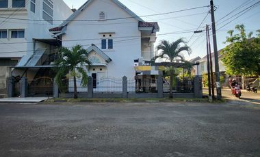 RUMAH 2 LANTAI DI CLUSTER PANAKUKKANG