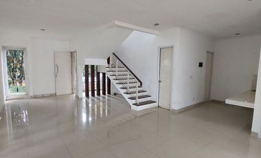 Rumah Di Cluster Royal Tajur Bogor Hook 2 Lantai Di Boulevard