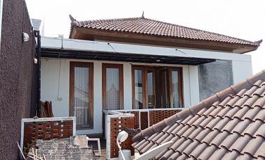 LINGKUNGAN AMAN & NYAMAN Rumah 2 Lantai Deltasari Waru Sidoarjo