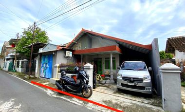 Rumah cantik di kampung dekat kelurahan serengan Solo