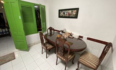 Rumah cantik di kampung dekat kelurahan serengan Solo