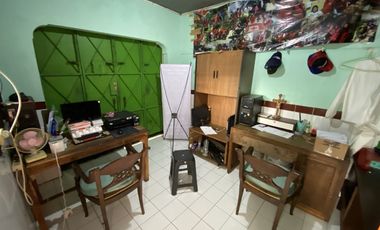 Rumah cantik di kampung dekat kelurahan serengan Solo