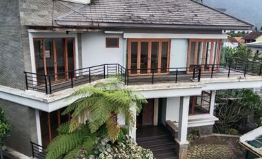DIJUAL VILLA GRAND BOULEVARD TRAWAS