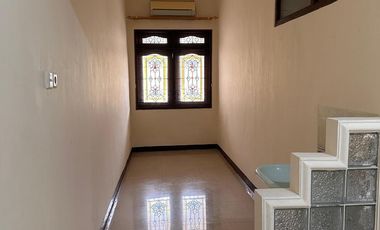 Disewakan Rumah Di Manyar Kertoarjo Surabaya