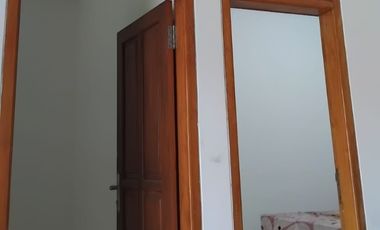 Disewa rumah 2 lantai Duren Sawit Jakarta Timur