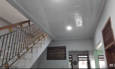 Disewa rumah 2 lantai Duren Sawit Jakarta Timur