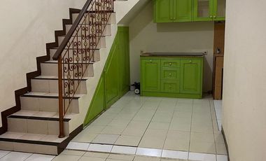 DIJUAL MURAH RUMAH 2 LT DI METLAND MENTENG CAKUNG JAKARTA TIMUR