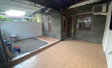 DIJUAL MURAH RUMAH 2 LT DI METLAND MENTENG CAKUNG JAKARTA TIMUR