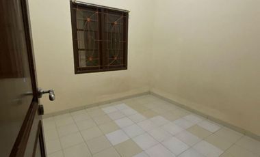 DIJUAL MURAH RUMAH 2 LT DI METLAND MENTENG CAKUNG JAKARTA TIMUR