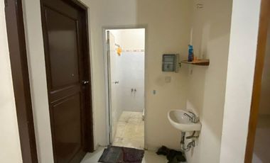 DIJUAL MURAH RUMAH 2 LT DI METLAND MENTENG CAKUNG JAKARTA TIMUR