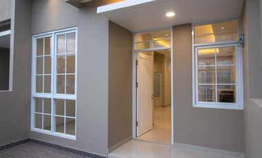 Rumah baru 2 lantai komplek cisaranten arcamanik kota Bandung