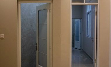 Rumah baru 2 lantai komplek cisaranten arcamanik kota Bandung