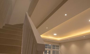 Rumah baru 2 lantai komplek cisaranten arcamanik kota Bandung