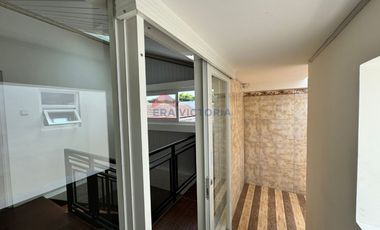 Rumah Baru minimalis modern dekat pusat belanja