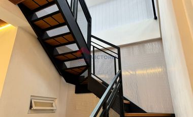 Rumah Baru minimalis modern dekat pusat belanja