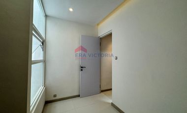 Rumah Baru minimalis modern dekat pusat belanja