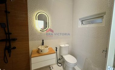 Rumah Baru minimalis modern dekat pusat belanja