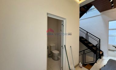 Rumah Baru minimalis modern dekat pusat belanja