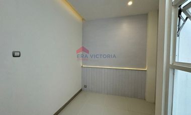 Rumah Baru minimalis modern dekat pusat belanja