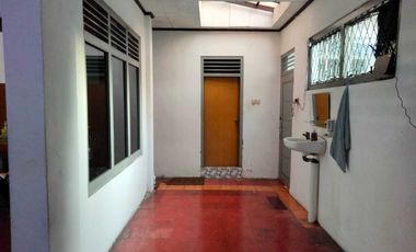 RUMAH 2 LANTAI LOKASI STRATEGIS PINGGIR JL RAYA, PULOMAS JAKARTA TIMUR