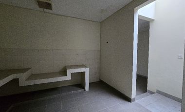 Disewakan rumah siap huni orlanda hadap utara di alam sutera