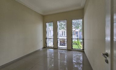 Disewakan rumah siap huni orlanda hadap utara di alam sutera