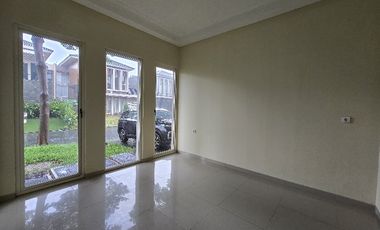 Disewakan rumah siap huni orlanda hadap utara di alam sutera