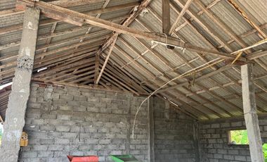 Di jual tanah berisi bangunan dekat dengan pantai