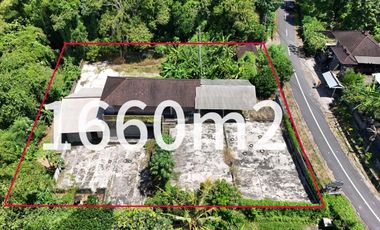 Di jual tanah berisi bangunan dekat dengan pantai