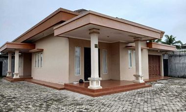 DIJUAL RUMAH HALAMAN LUAS JALAN HULUBALANG II BUKIT PALEMBANG