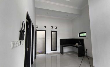 Rumah 300 jutaan di Jogja Keamanan 24 jam CCTV dan Smart Door Lock