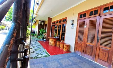 Rumah Bagus Strategis Dekat ke Tol Klodran di Tengah Kota Solo