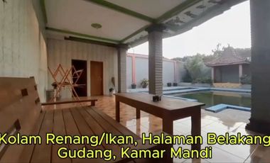 Rumah Luas 2Lt di Perkampungan ada Kolam Renang dan Kolam Ikan di Byl