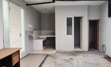 JATIWARNA BEKASI RUMAH 2 LT DALAM CLUSTER 500 M DARI PINTU TOL S695