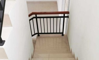 JATIWARNA BEKASI RUMAH 2 LT DALAM CLUSTER 500 M DARI PINTU TOL S695