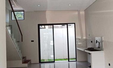 PD GEDE HOUSING RUMAH BARU READY UNIT 2 LT INDUSTRIAL MINIMALIS S302A