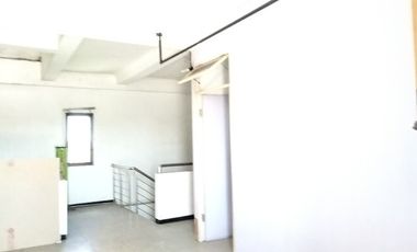 Ruko Bagus 3 lantai Jogja Jl Bantul Utara kampus Merdeka UT Lt 112 m²