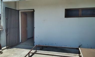 Ruko Bagus 3 lantai Jogja Jl Bantul Utara kampus Merdeka UT Lt 112 m²