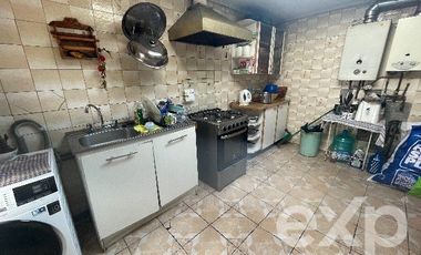 Casa en Venta en sebastopol con leon tolstoi